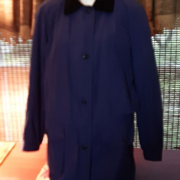 Jacqueline Ferrar  Women's ‎ Blue Raincoat  M Velvet Collar 22Wx36L x20Lsleeve - Picture 3 of 6